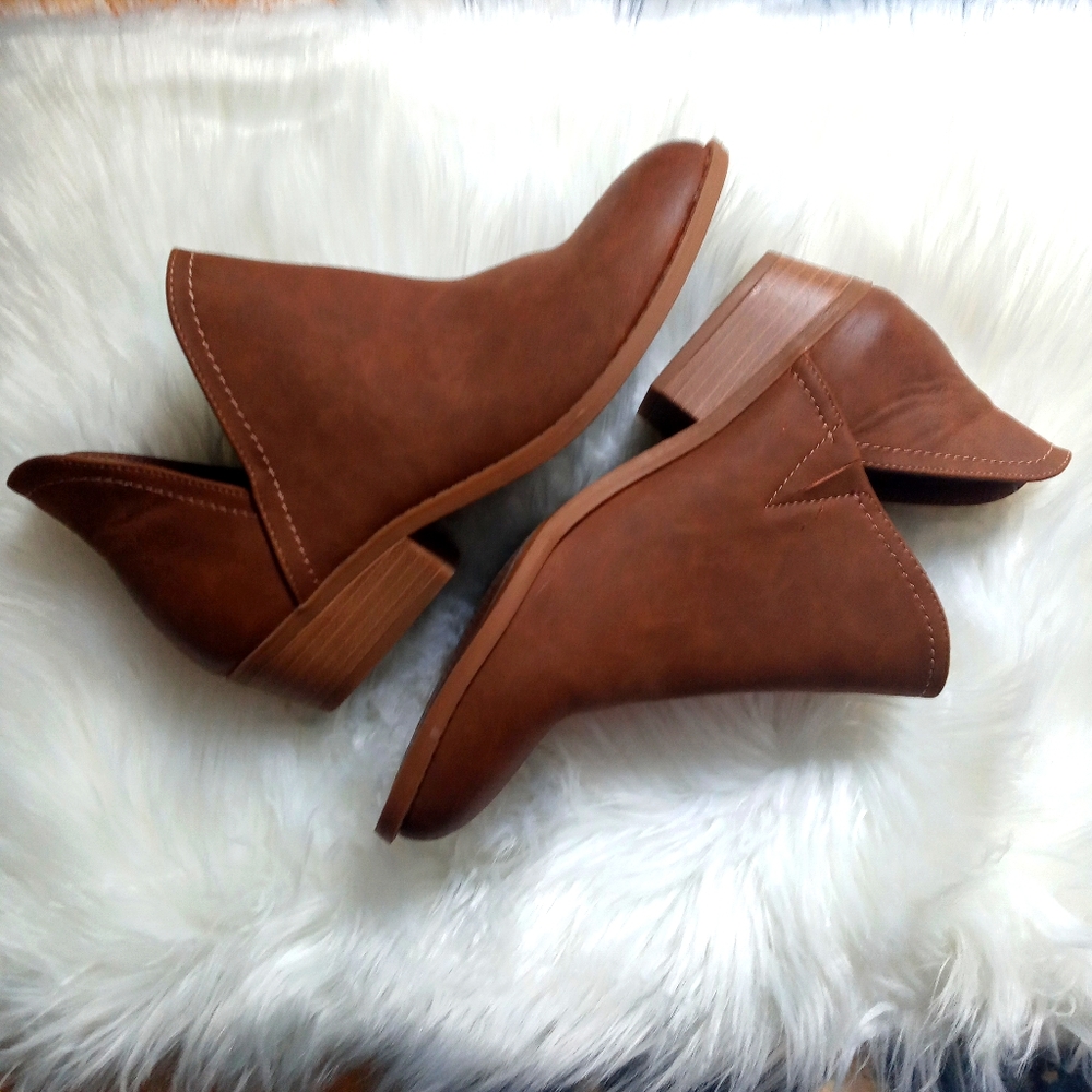 Universal Thread Western Ankle Boot